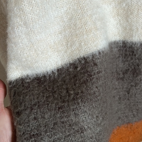 Universal thread knit long sweater​ - Picture 4 of 4